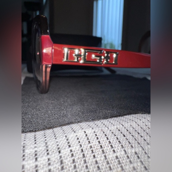 GUESS Women's Sunglasses NWOT - Picture 4 of 7